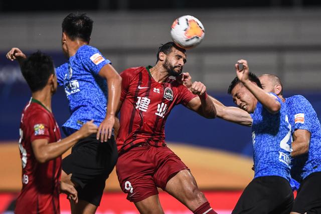 怀特三双绿军大胜活塞6连胜 骑士险胜步行者